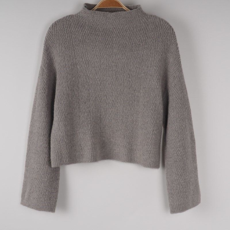 ボトルネックシンプルニット