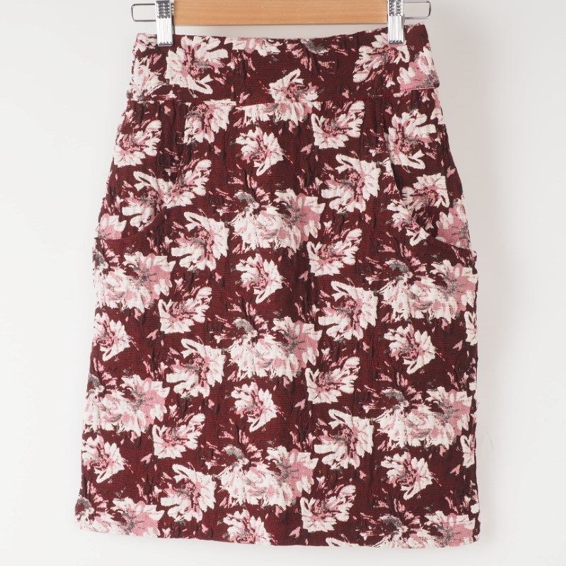 花柄タイトスカート