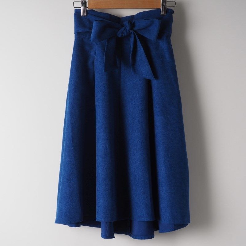 リボン付きフィッシュテールハイウエストスカート