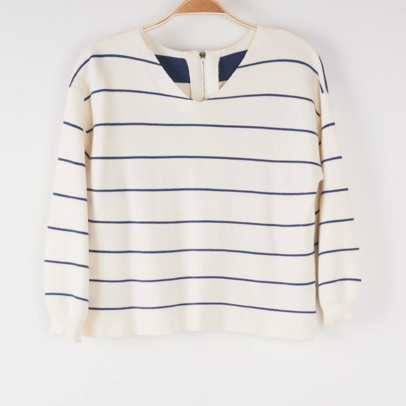 バックジップボーダー切り替えニット