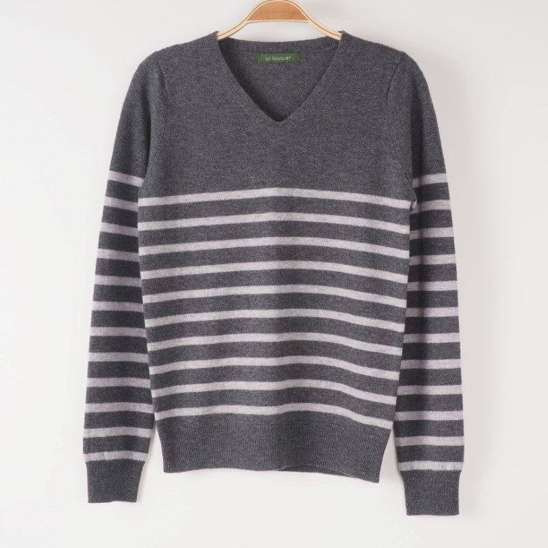 Vネックボーダーニット