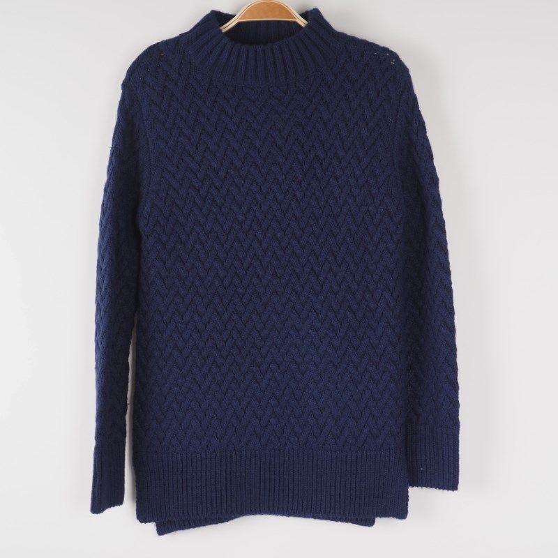 シェブロン編みボトルネックニット