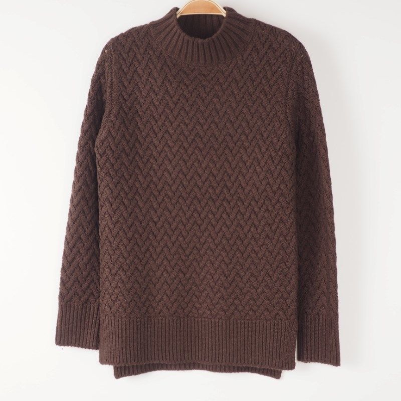 シェブロン編みボトルネックニット