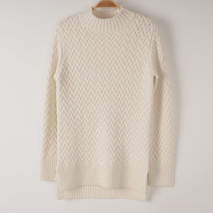 シェブロン編みボトルネックニット