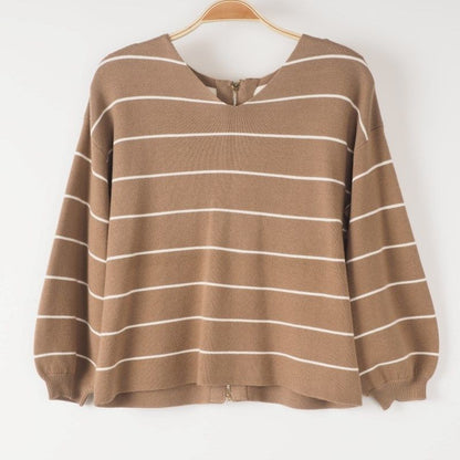 バックジップボーダー切り替えニット