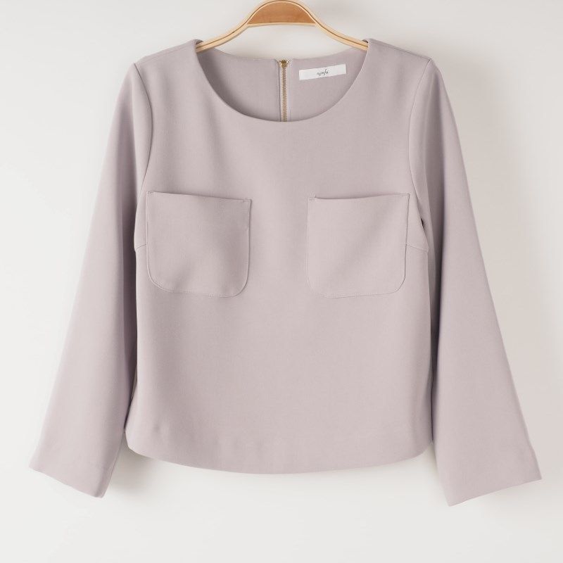 ダブルポケットデザインブラウス