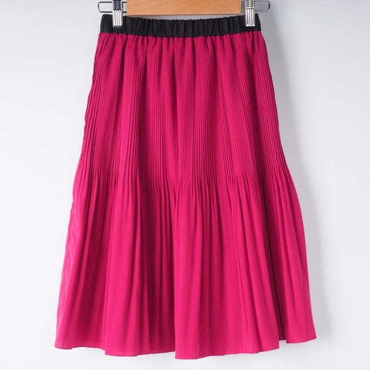 変わるプリーツデザインスカート