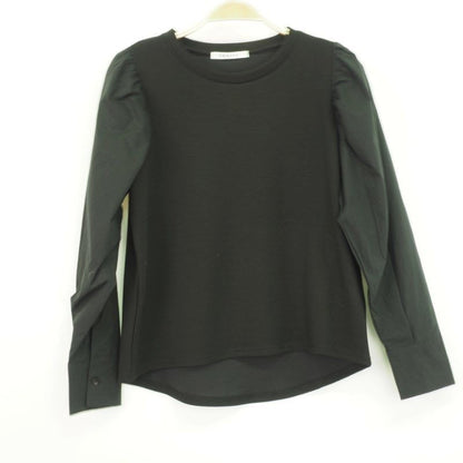 肩周りふんわりカットソー