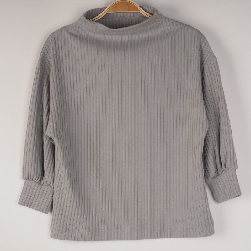 ボトルネックリブカットソー