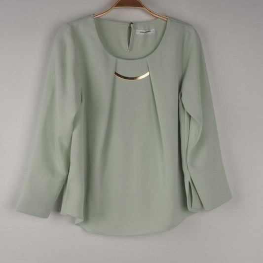 プレート付きダブルクロスブラウス