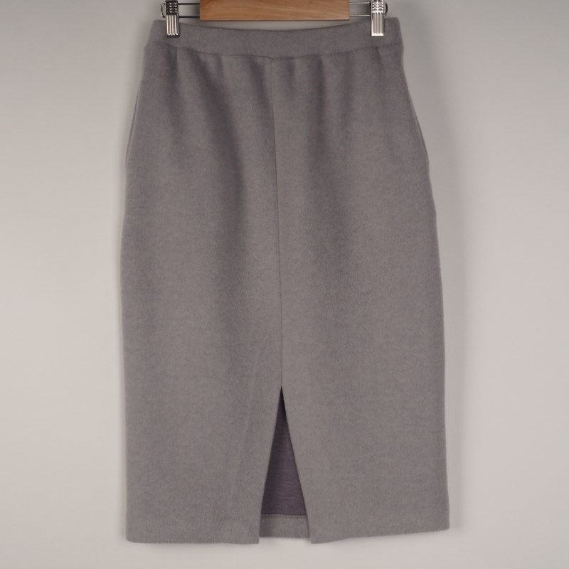 起毛スリット入りタイトスカート