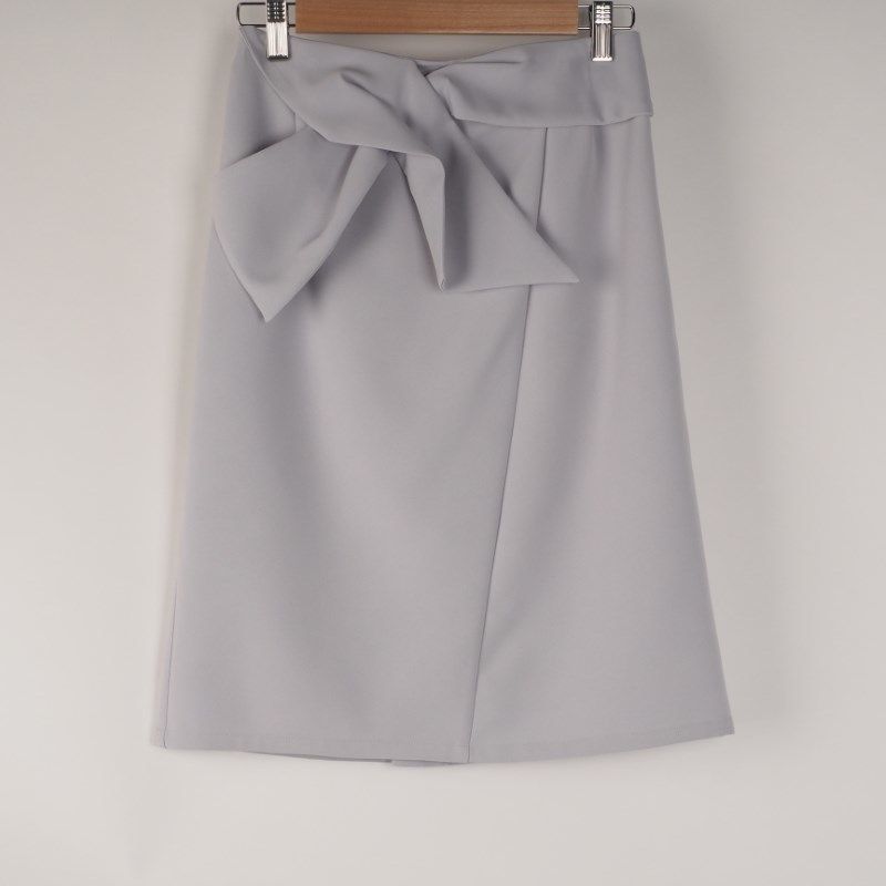 リボン風デザインタイトスカート