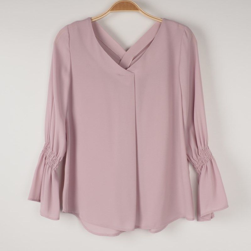 シャーリングデザインブラウス