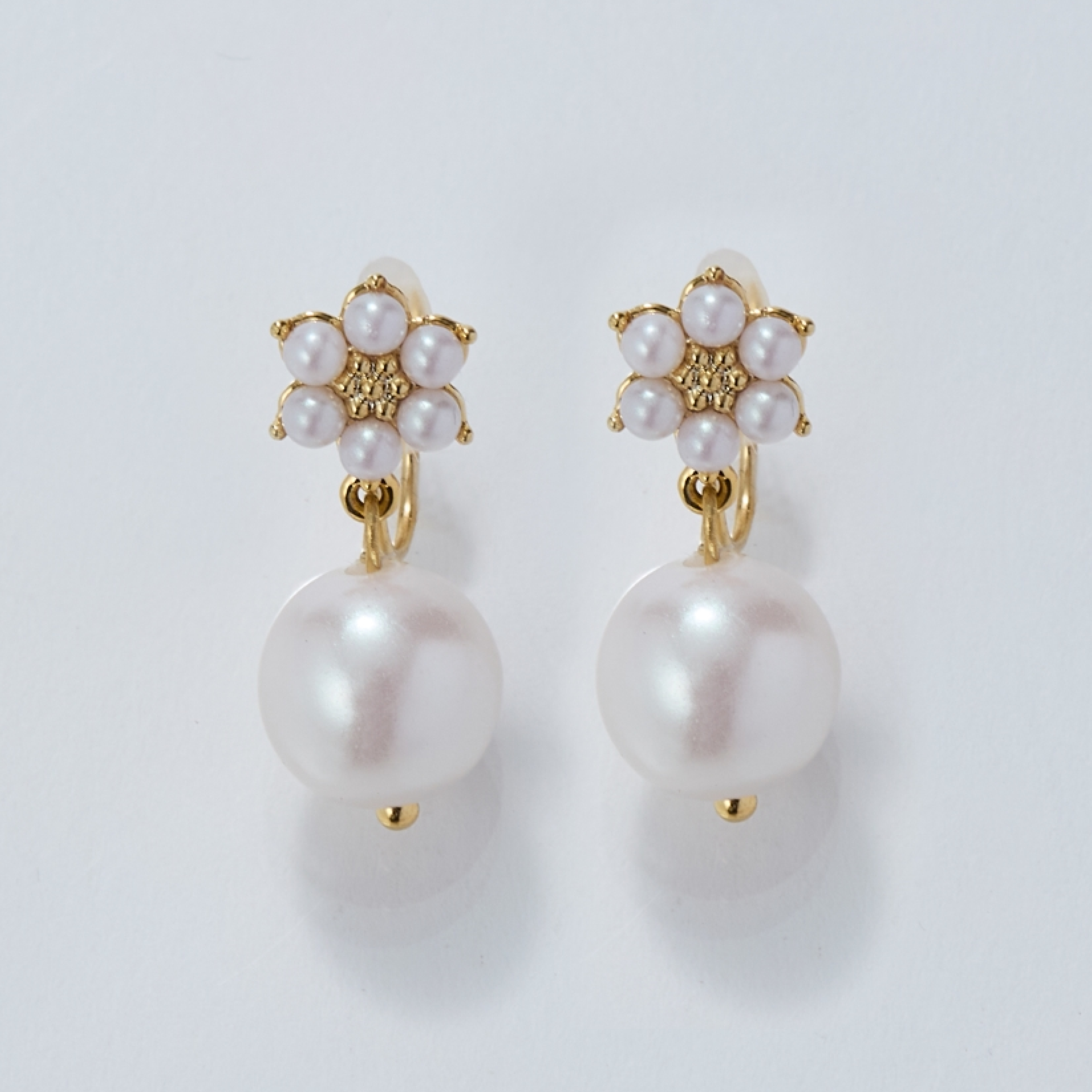 【金属アレルギー対応】フルールパールライトフィットイヤリング