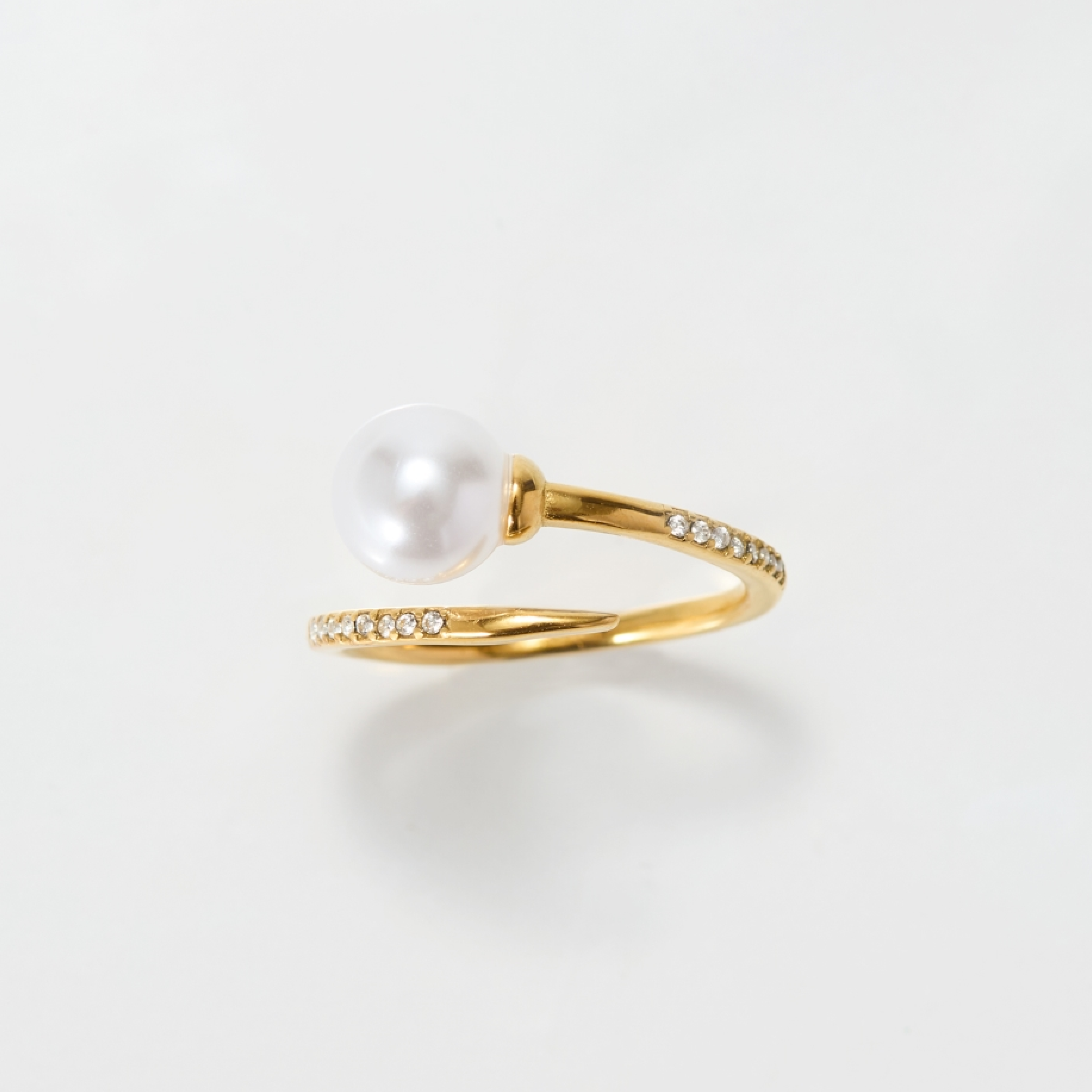 【金属アレルギー対応】ドローラップパールビジュ―リング