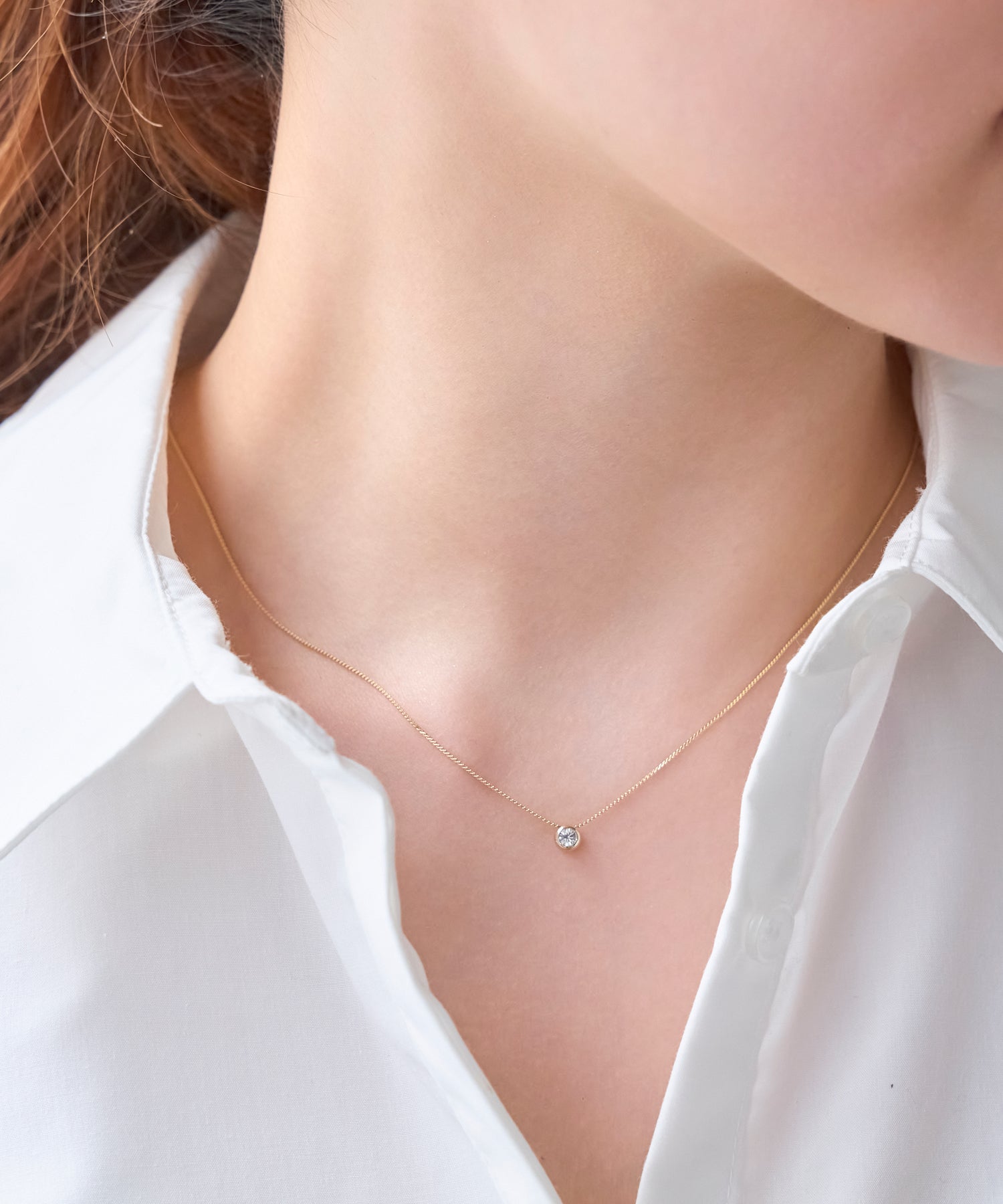 シャインベゼルセッティングネックレス