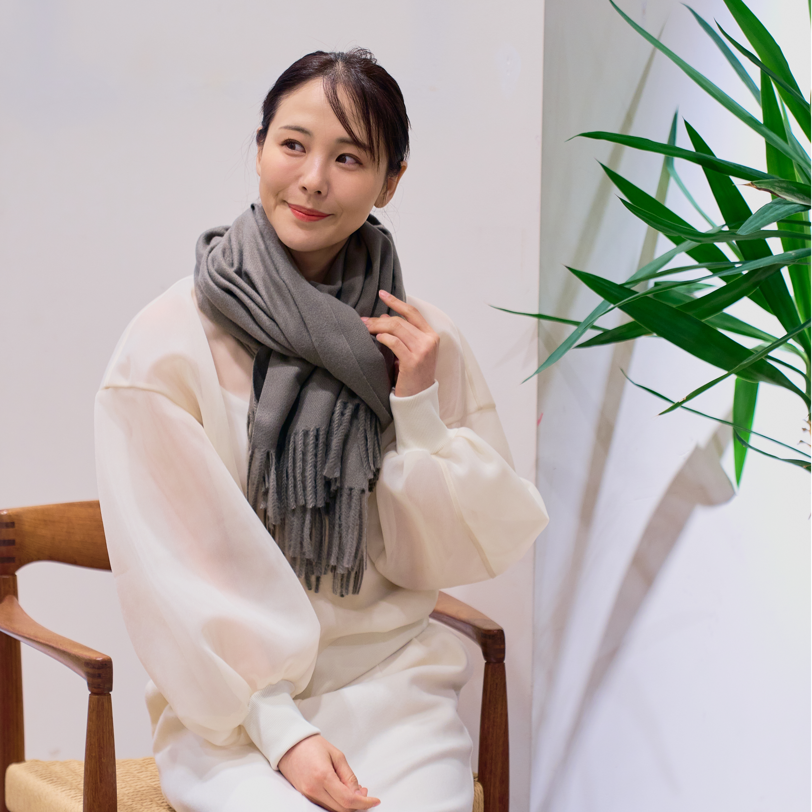 ふんわり無地ストール【カーキ】