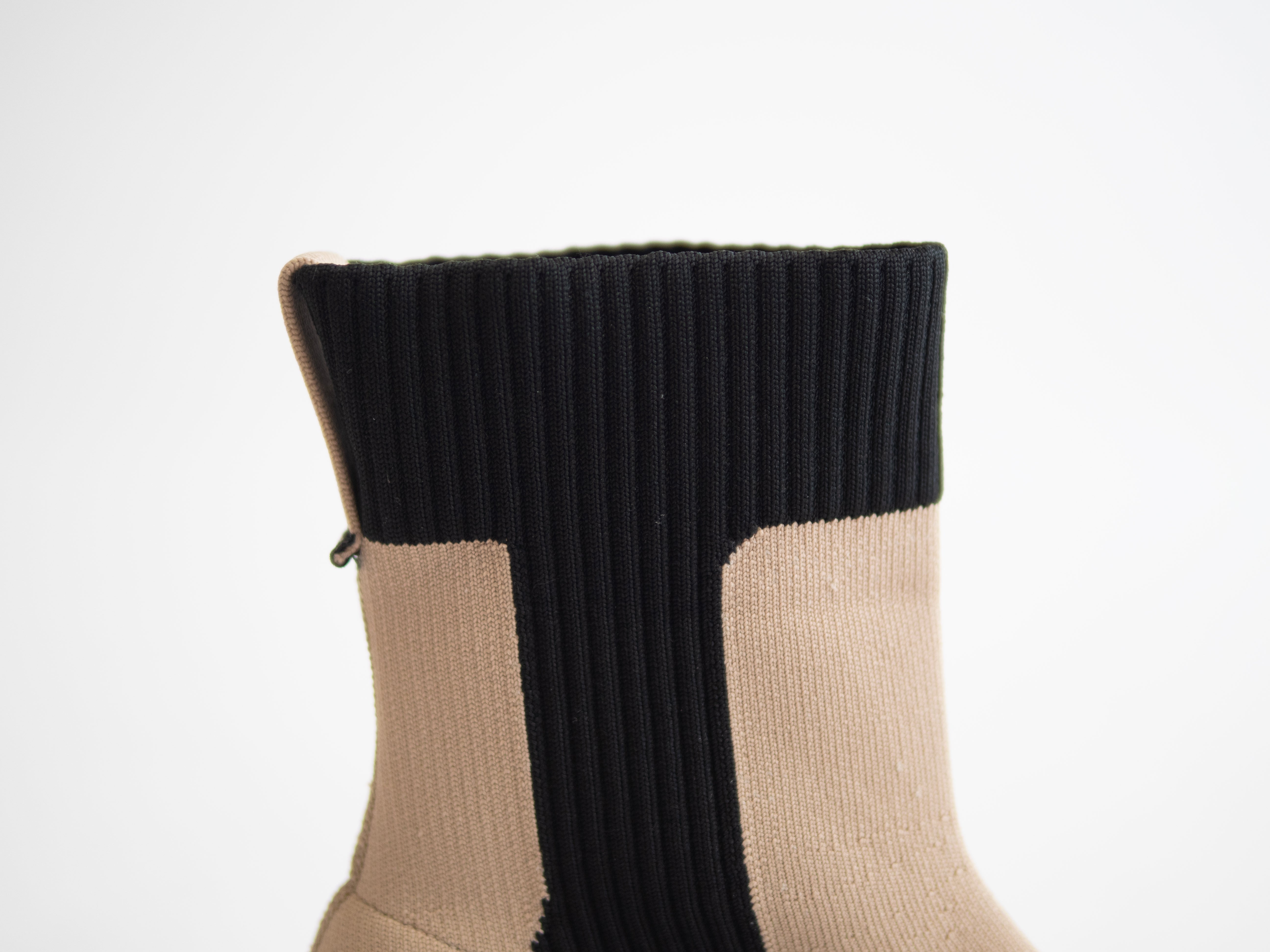 サイドゴアブーツ【ベージュ×ブラック】