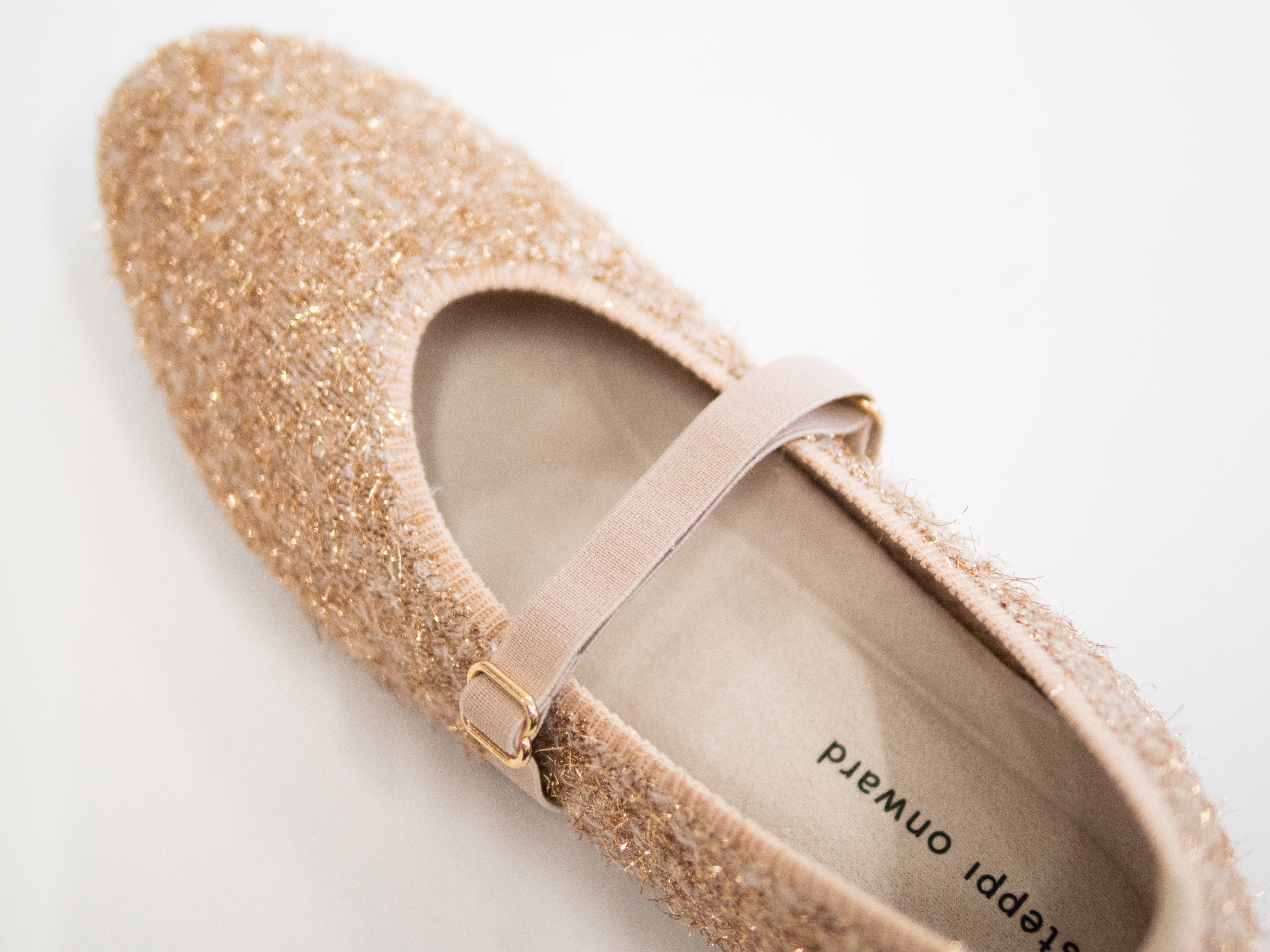 ラウンドファー パンプス【ピンクラメ】