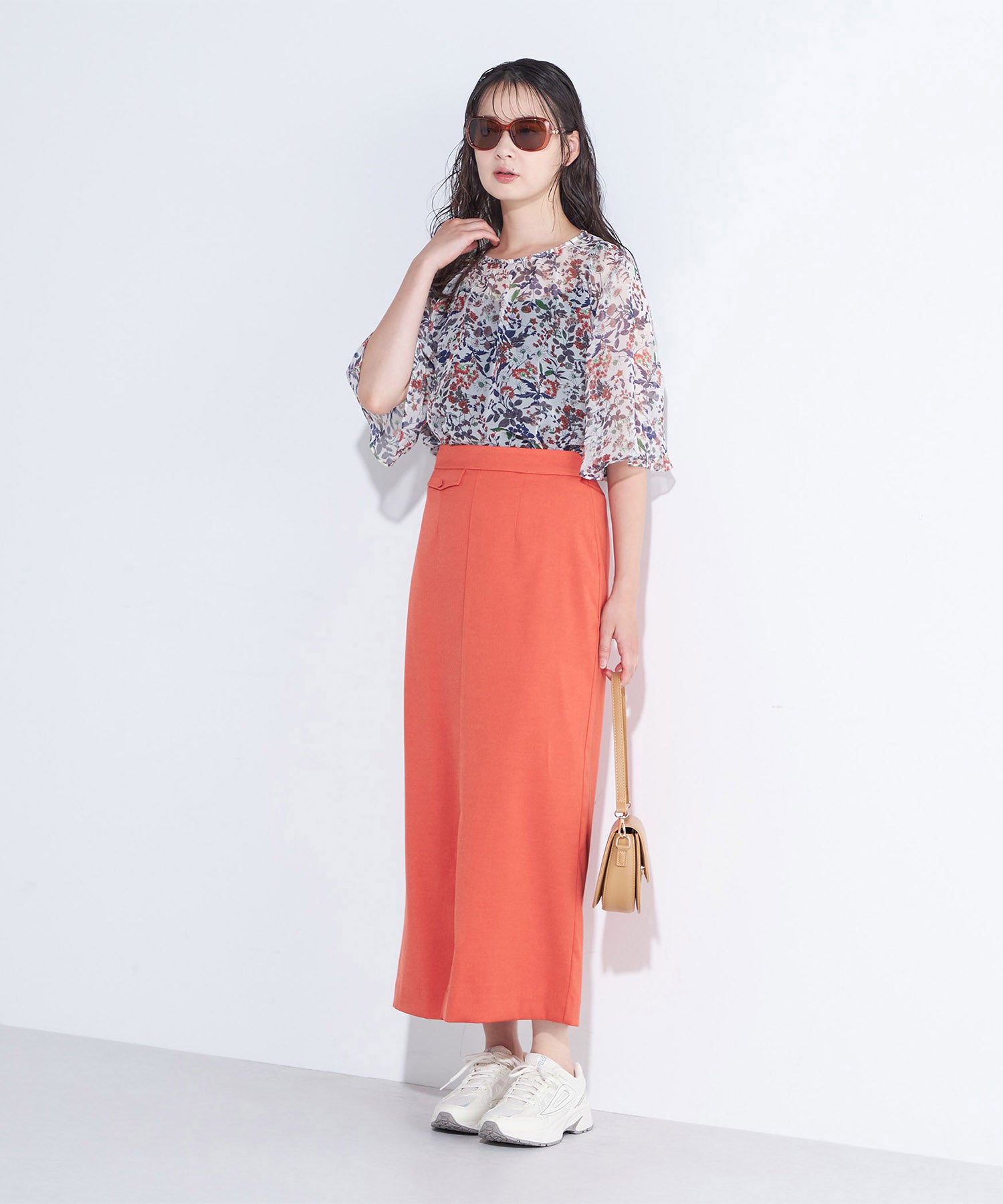 golden accent glasses