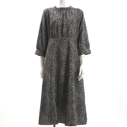 ギャザードネック小花柄ワンピース