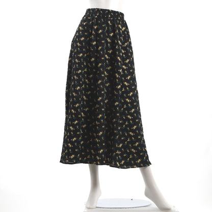 小花柄フレアスカート