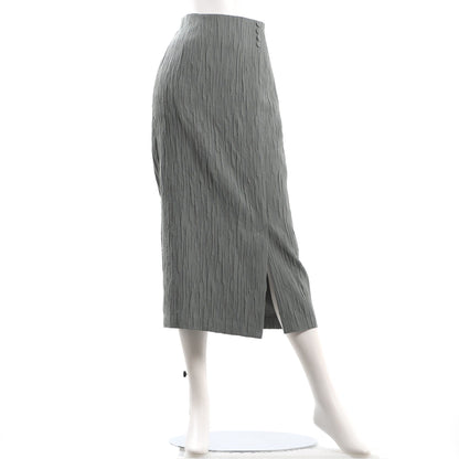 スッキリとしたイージーテーパードパンツ