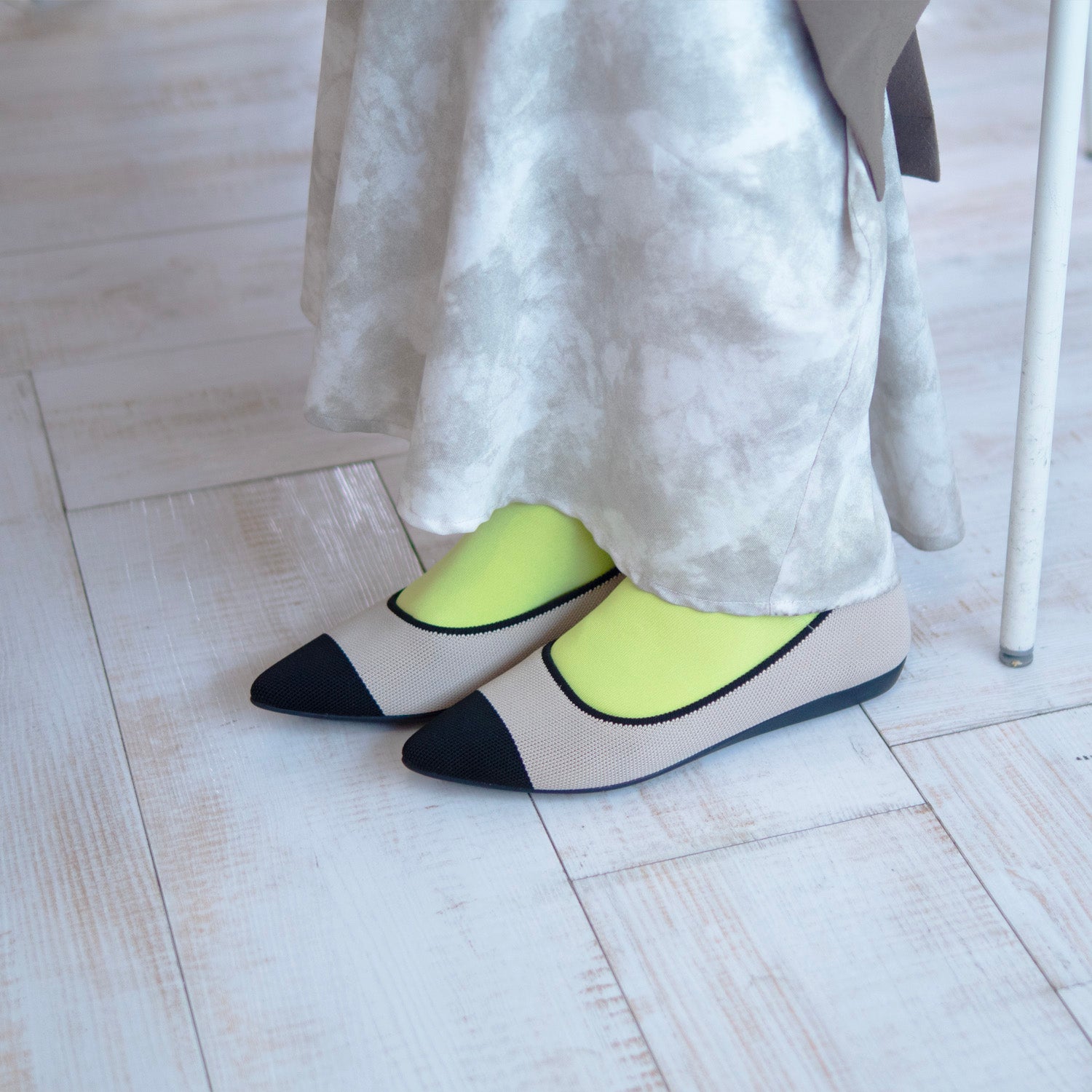 バイカラー ポインテッドパンプス【ベージュ系】